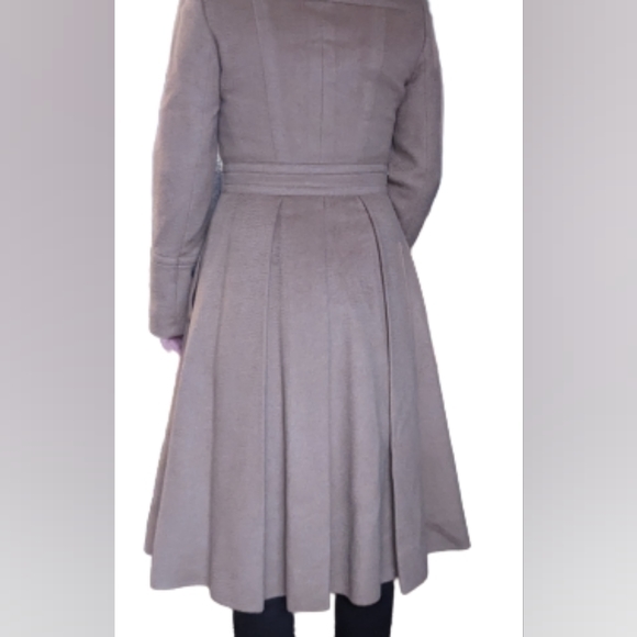 EUC Burberry tan trench coat 100% camel hair princess cut button down half 2 - Picture 3 of 16